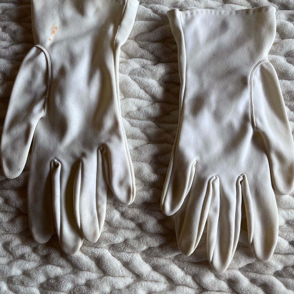 Nylon white 60s gloves with embroidery Size small
